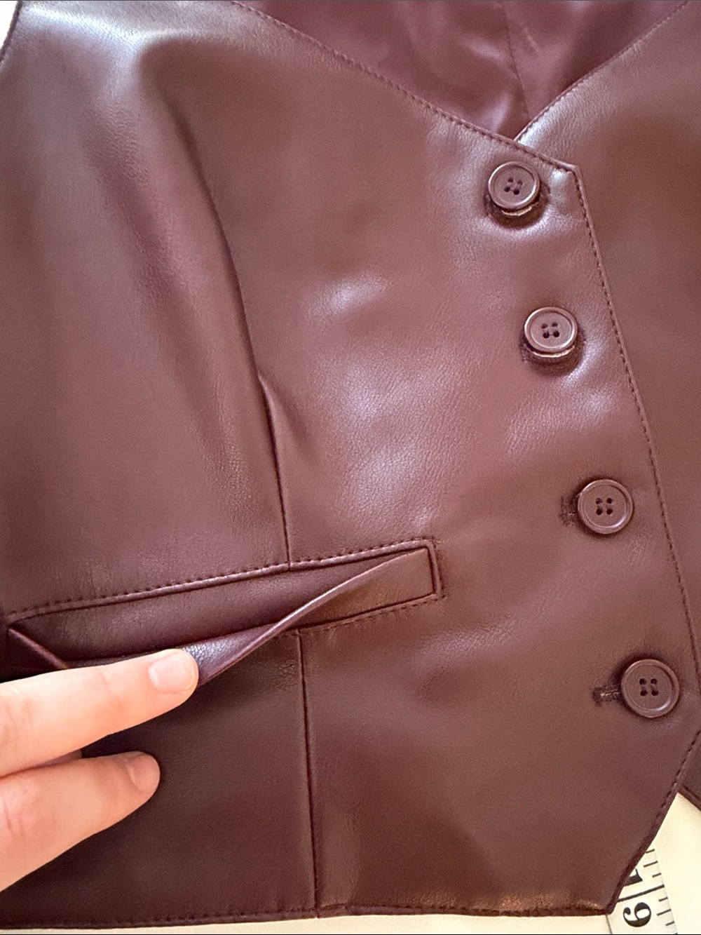 7 for All Mankind Y2K Preppy Faux Leather Burgundy Vest Size M Bandage Neckline - Picture 10 of 13
